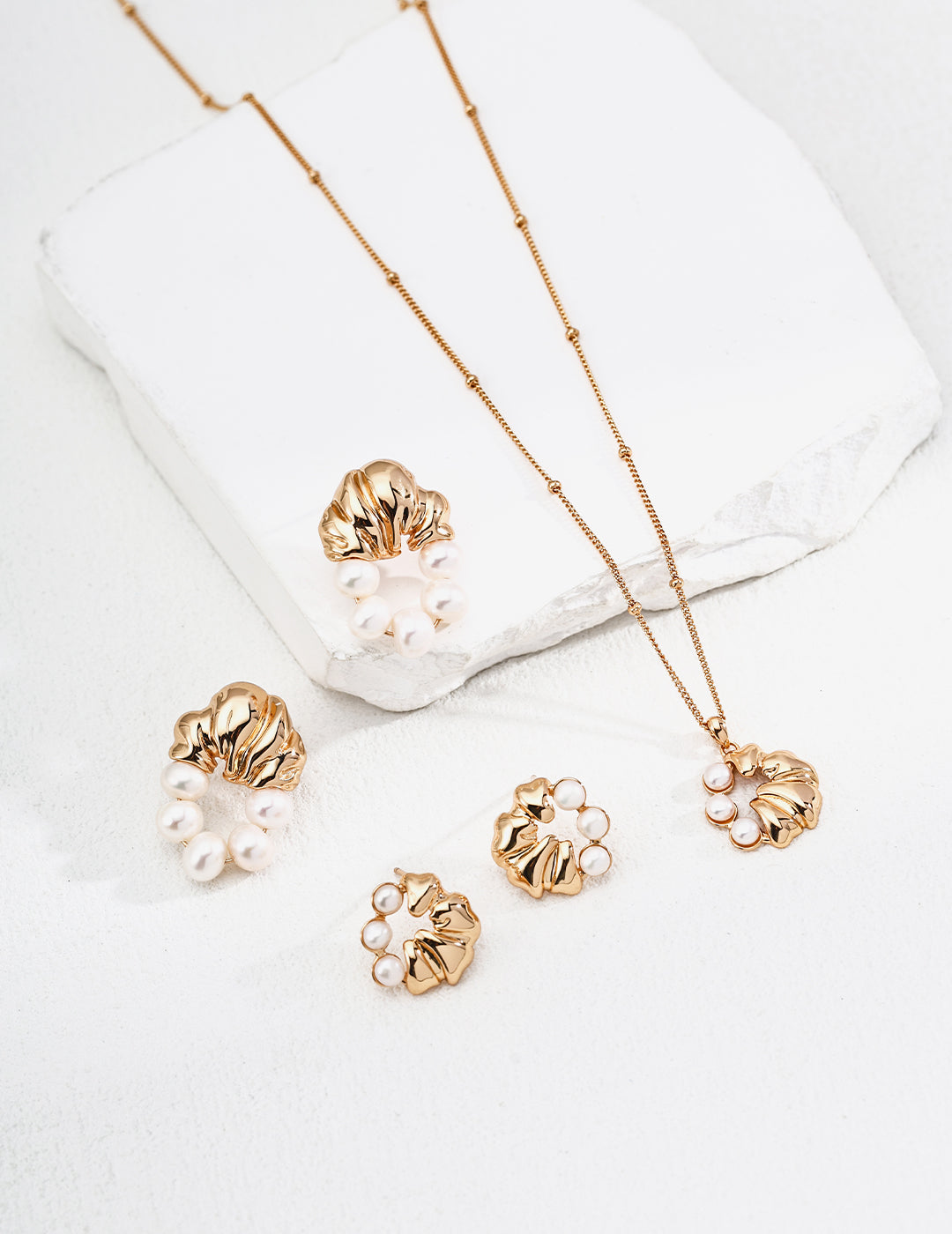 S925 Sterling Silver Vintage Pearl Earrings