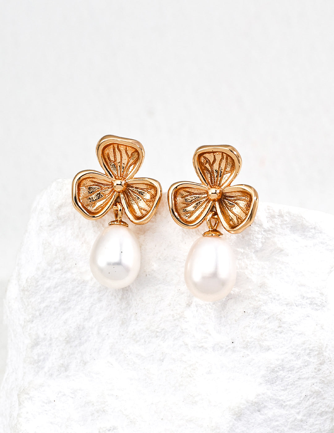 925 Silver Clover and Natural Pearl Earrings