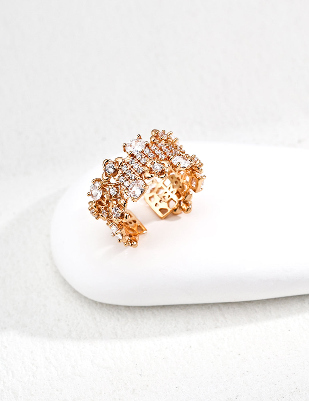 Elegant S925 Silver Ring with Cubic Zirconia