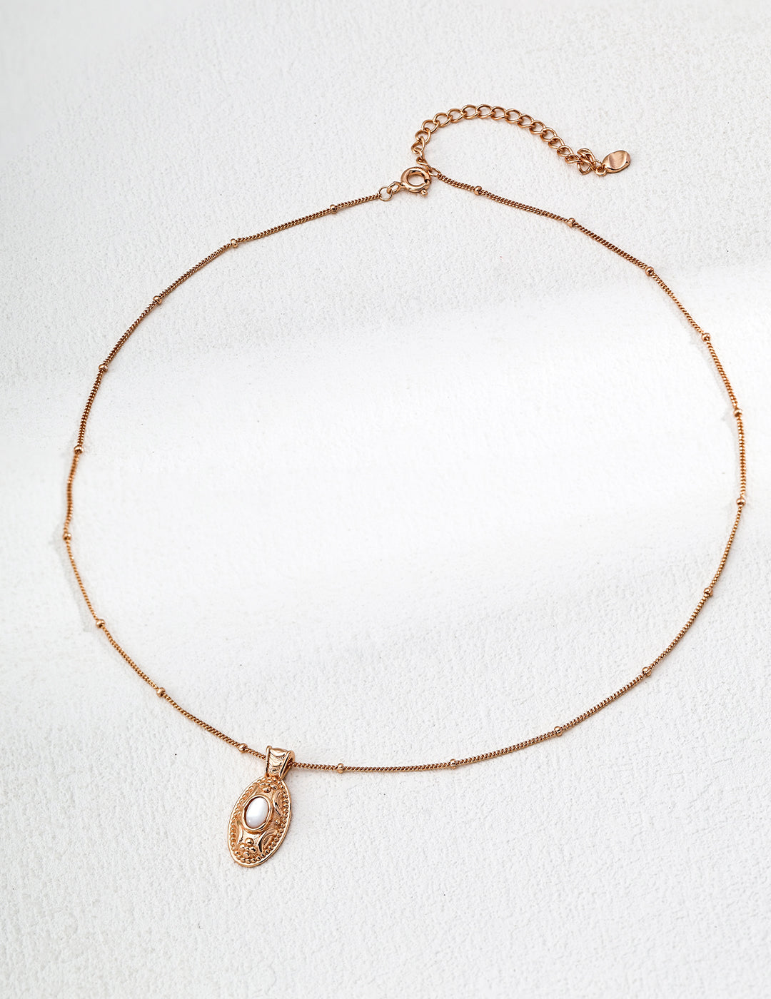 Vintage-Inspired S925 Sterling Silver Mother-of-Pearl Pendan