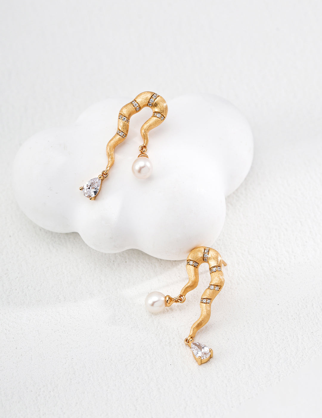 Earrings Inspired by a Maiden’s Hair Strand