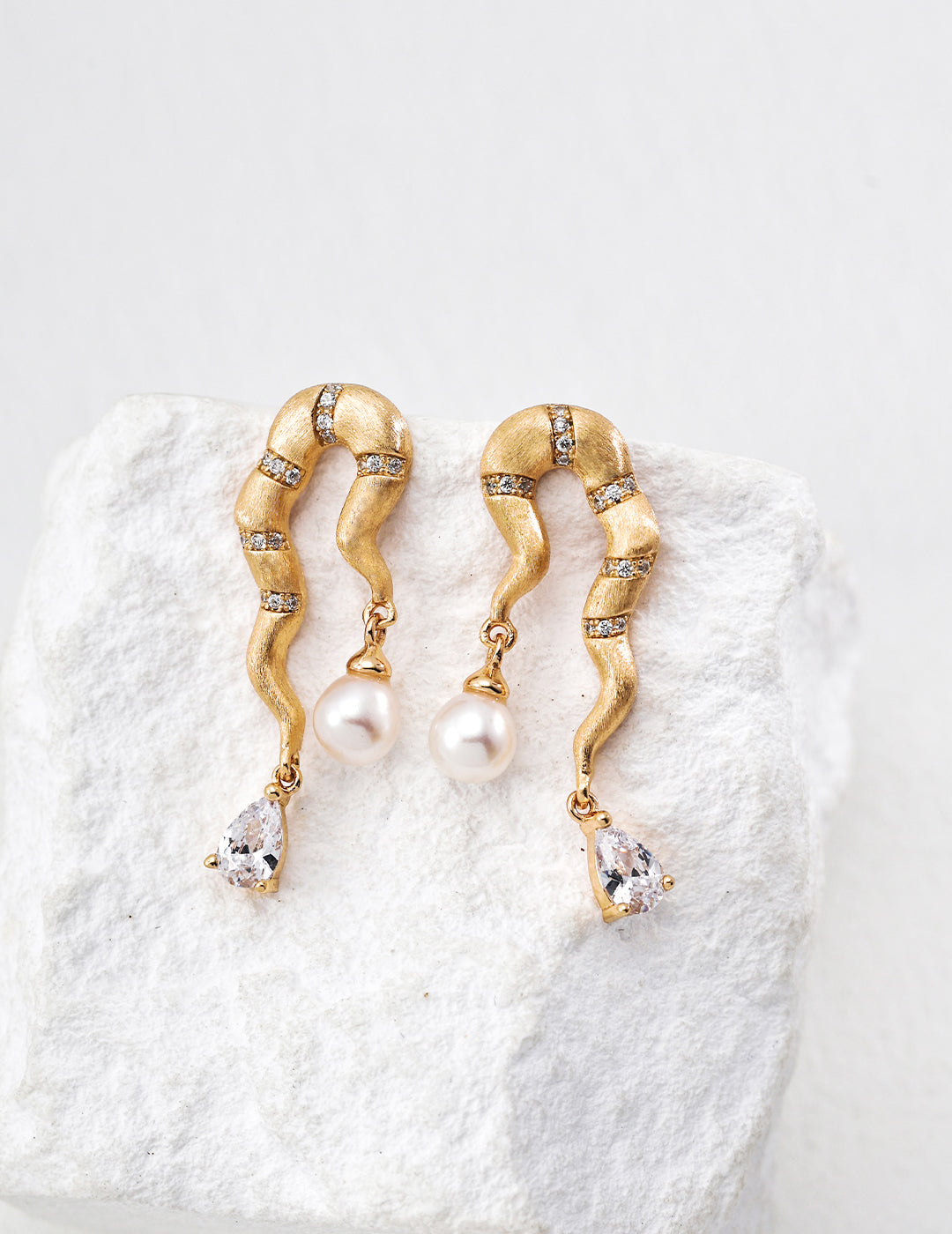 Earrings Inspired by a Maiden’s Hair Strand