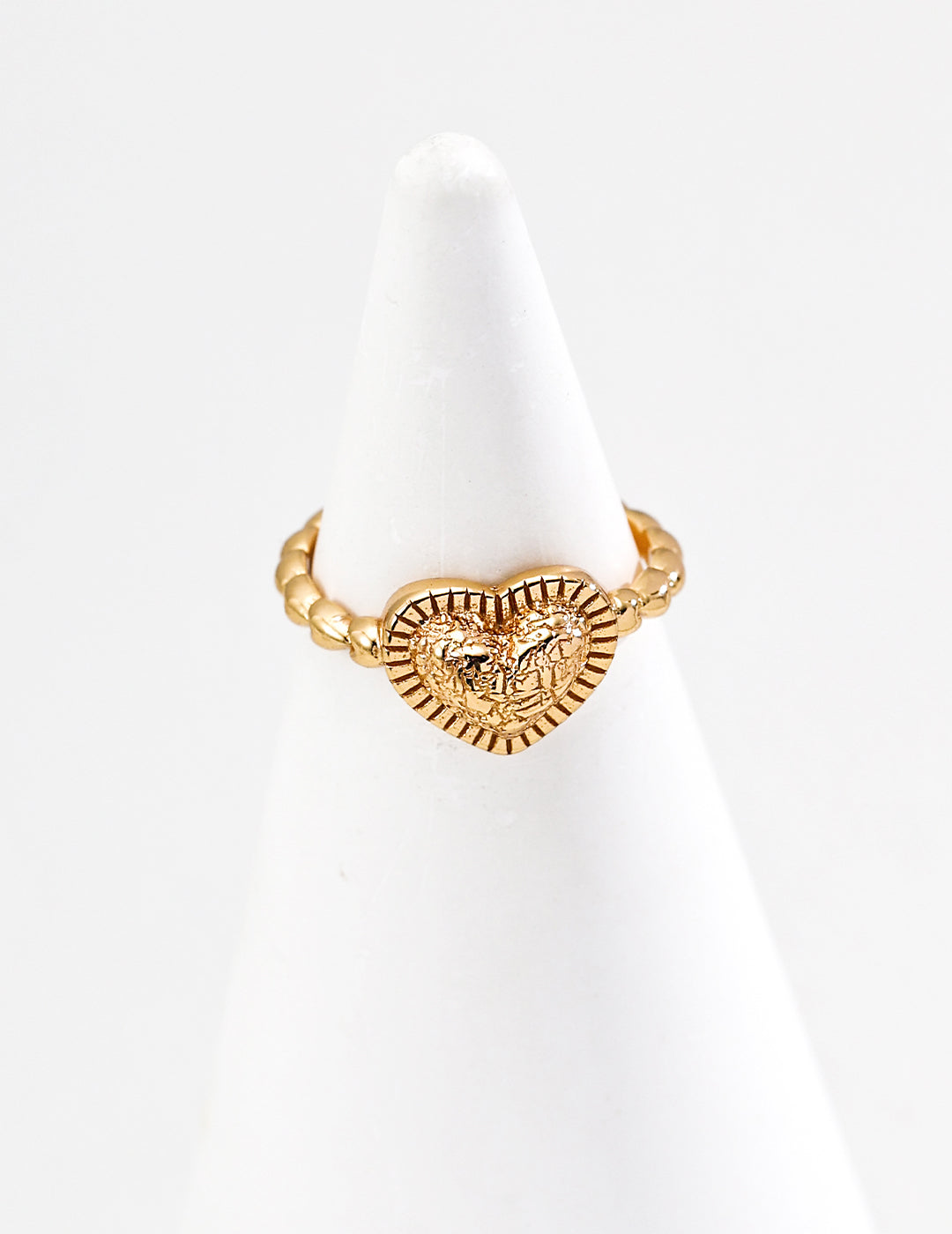 Vintage Heart Textured Ring – Where Retro Meets Modern Elegance