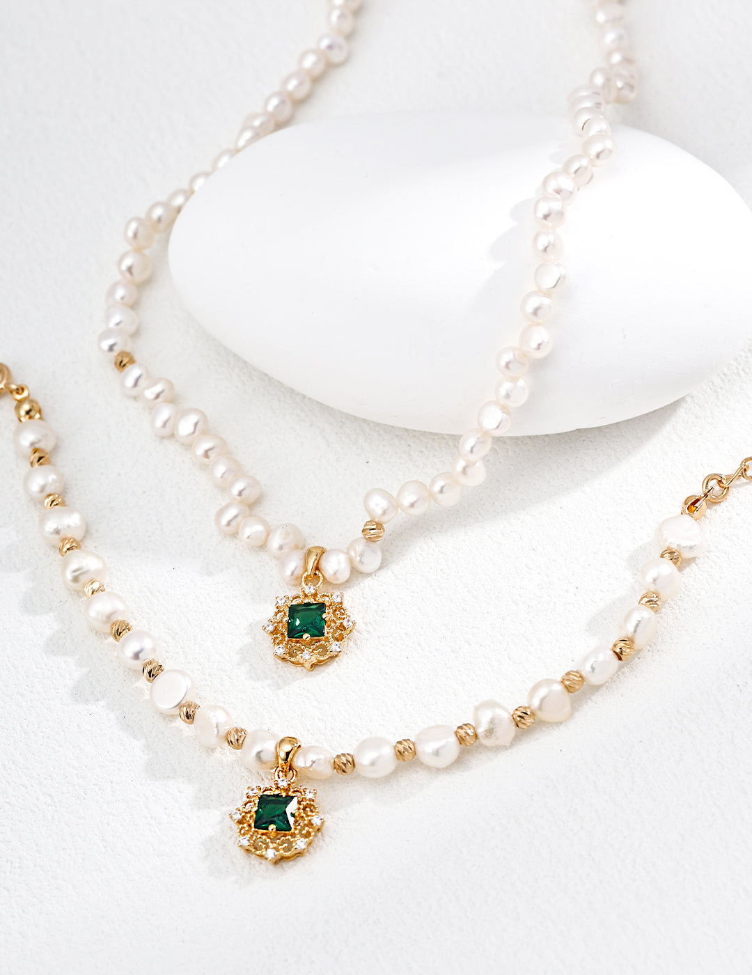 S925 Sterling Silver French Court-Style Necklace with Green Cubic Zirconia & Natural Pearls