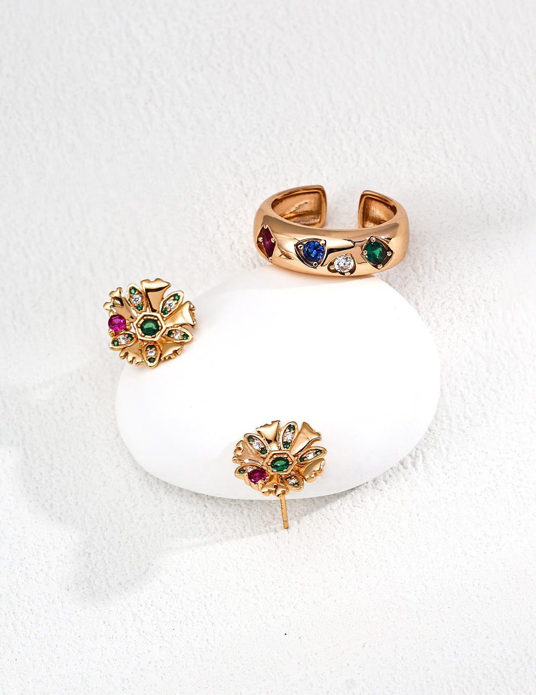 Vintage Zircon Earrings in S925 Silver