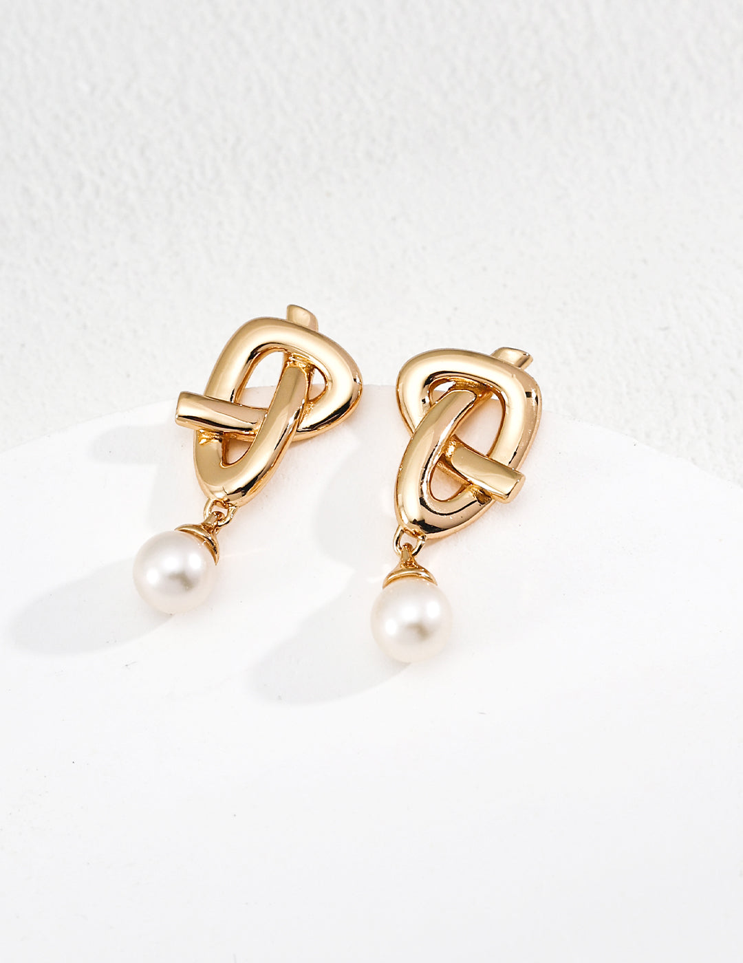 Minimalist Natural Pearl Earrings in S925 Silver